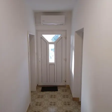 With Parking Space Punat, Krk - 14111 פונאנט